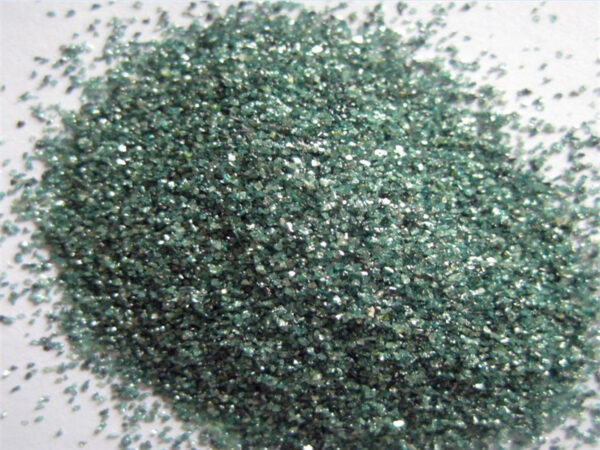 Зеленый карбид кремния F054 (0,355-0,3 мм)